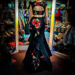 Lucci Lu Black w roses